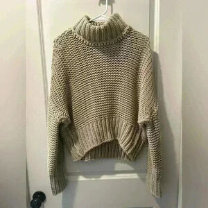 Free people chunky knit tan mock neck turtle neck long sleeve size small